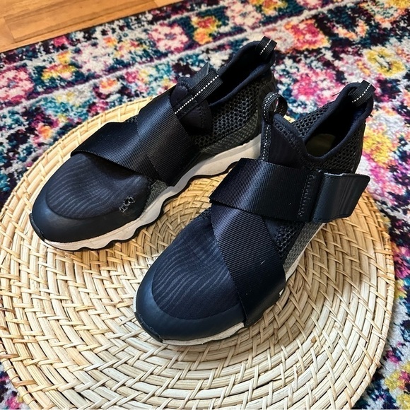 Sorel Kinetic Sneak Shoe - Picture 3 of 8
